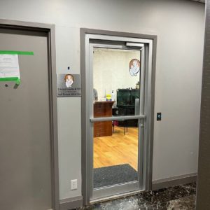 aluminum door repair services